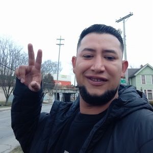 Meet your Posher, Luis abraham